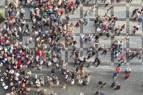 Menschen auf einem Platz